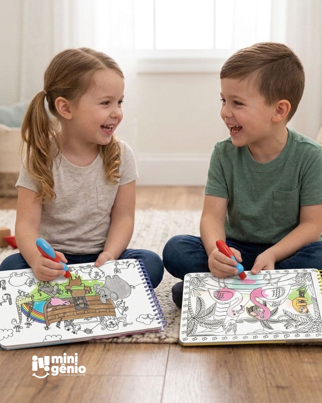 Kit com 2 Aquabook - Livro Pinta com Água e Apaga