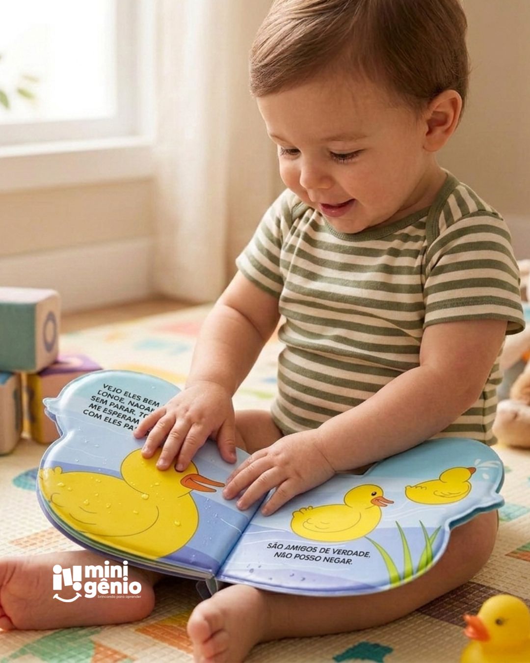 Livro de Banho  Peco, o Patinho - Amigos da Agua