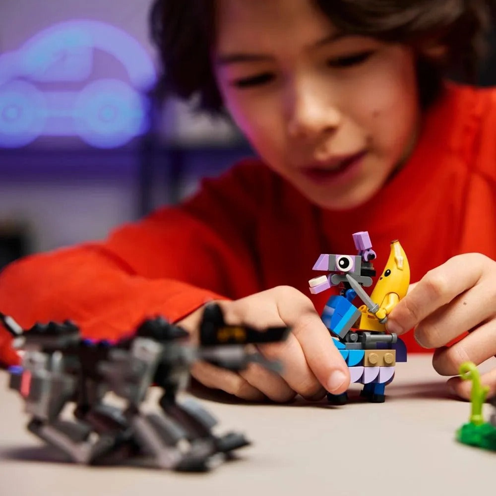 Lego Fotnite Acampamento de Peely e Sparkplug